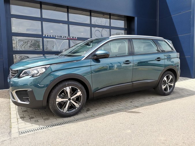 Peugeot 5008, Active 1.5 BlueHDI 130, barva zelená