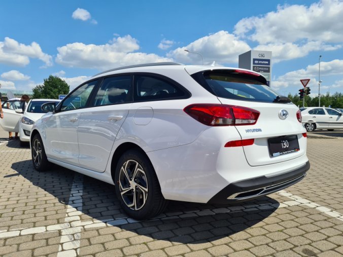 Hyundai i30, 1,0 T-GDI 88 kW DCT, barva bílá