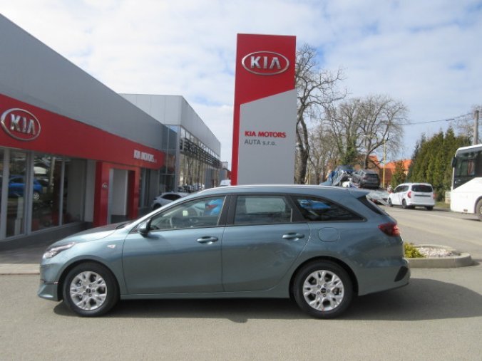 Kia Ceed, 1,5 T-GDi GPF 7DCT SPIN, barva šedá