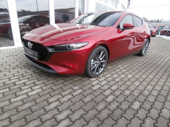 Mazda 3, Skyactiv G122, barva červená