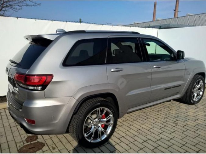 Jeep Grand Cherokee, SRT 6,4 V8    AKCE!, barva stříbrná