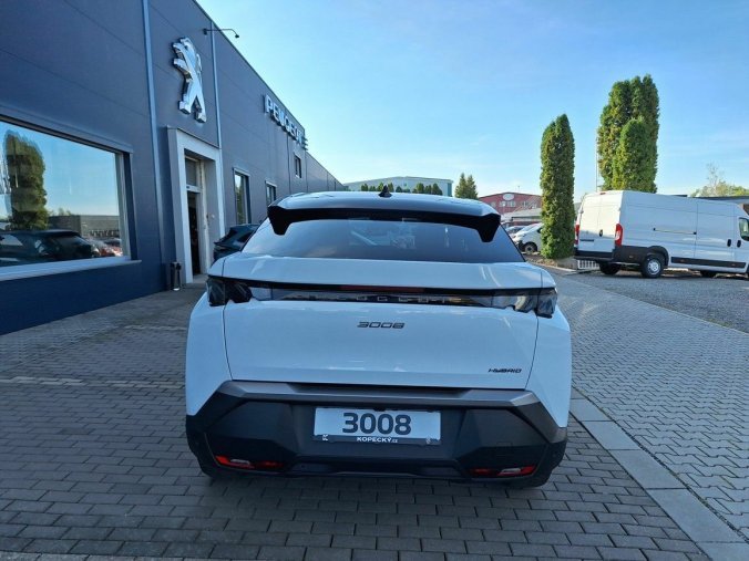 Peugeot 3008, Peugeot 3008 GT Hybrid 136 e-DCS6, barva bílá