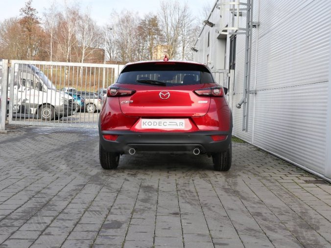 Mazda CX-3, 2,0 Skyactiv-G 89kW/121k AT, barva červená