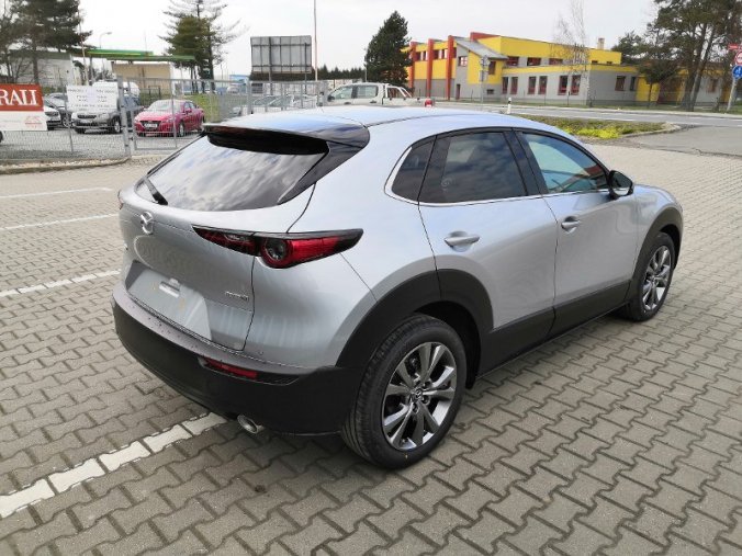 Mazda CX-30, 2,0sky-X 132kW/180k, barva stříbrná