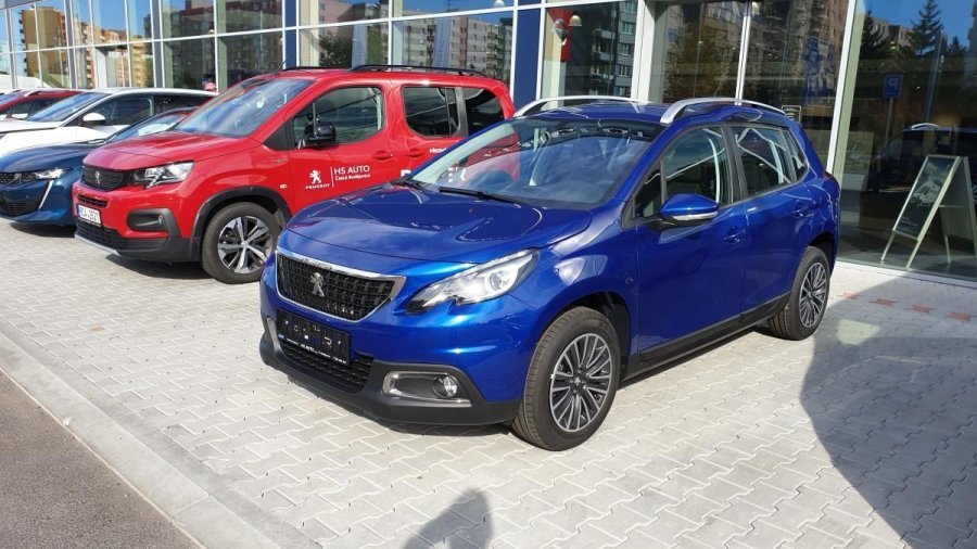 Peugeot 2008, 1.2 110k,6M, dual klima,kamera, barva modrá