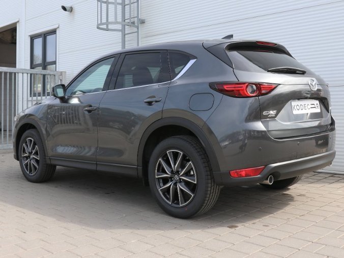 Mazda CX-5, 2,5i Skyactiv-G 143KW/194k 6AT AWD, barva šedá