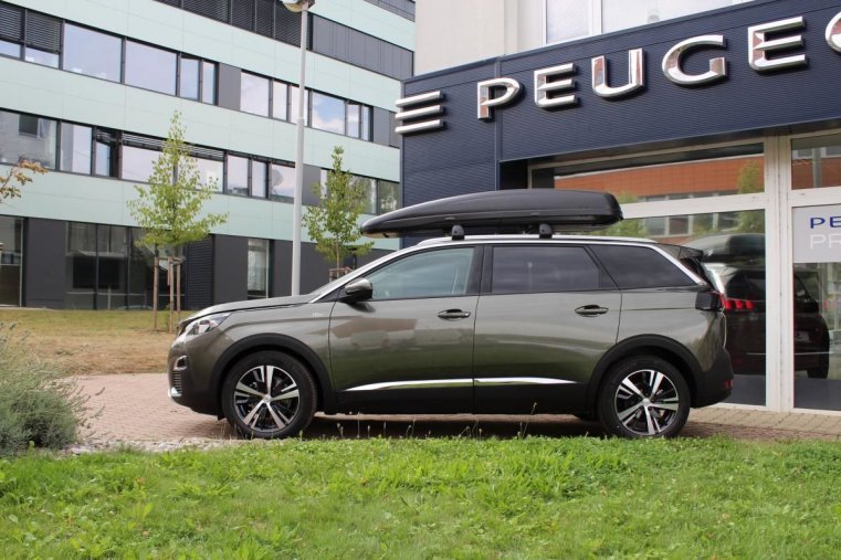 Peugeot 5008, ALLURE 1.2 PureTech 130 MAN6, barva šedá