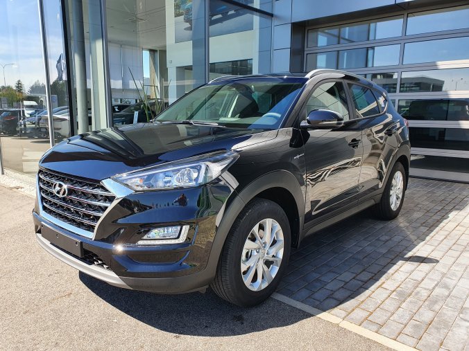 Hyundai Tucson, 1,6 CRDi 85 kW (diesel) 6 st. man, barva černá