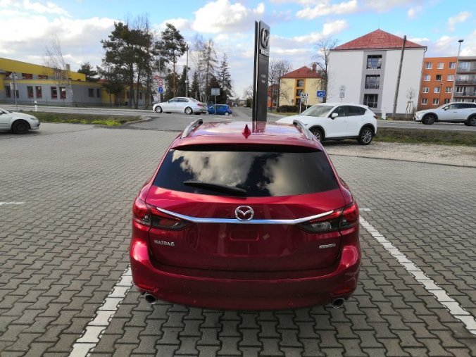 Mazda 6, 2,5 SKY-G 143kW/194k, barva červená