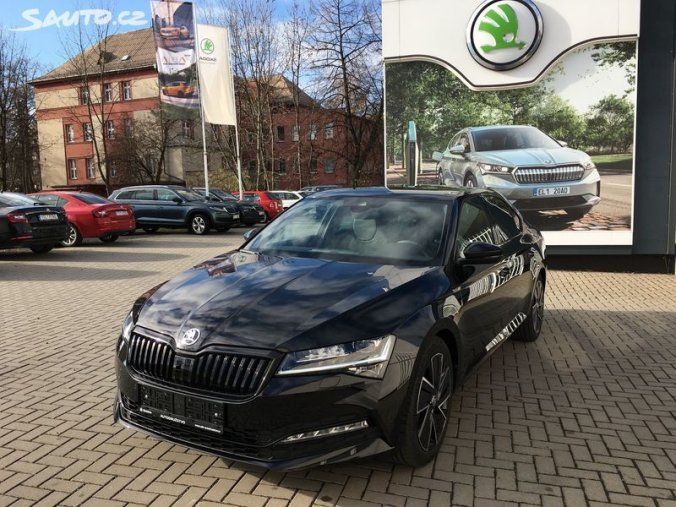 Škoda Superb, 2,0 TSI 140 kW 7-stup. automat., barva černá