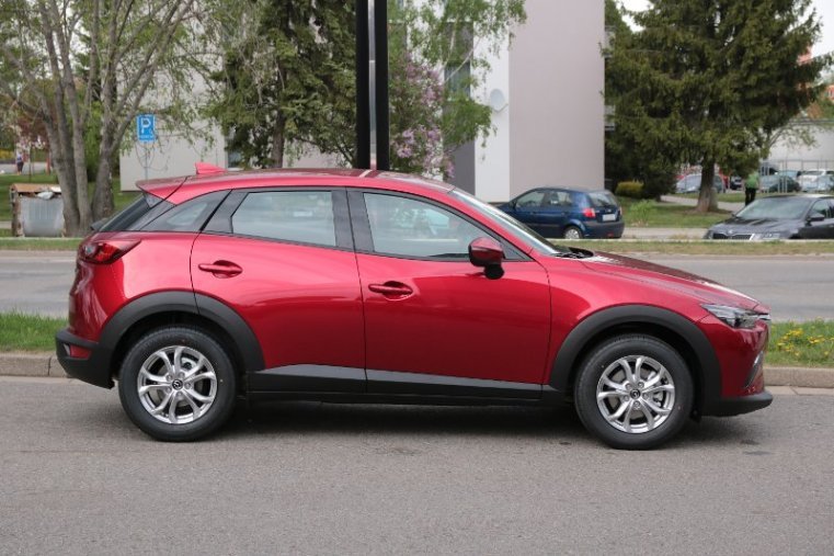 Mazda CX-3, 2,0 Skyactiv-G 121k, barva červená