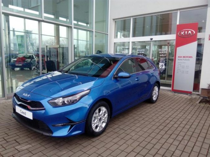 Kia Ceed, 5HB1,5 T-GDI Exclusive 7DCT, barva modrá