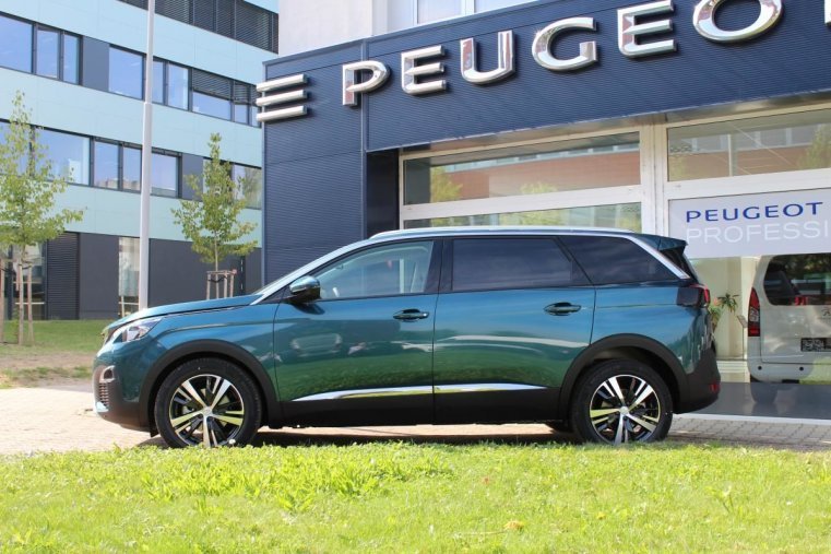 Peugeot 5008, ACTIVE 1.5 BlueHDi 130 EAT8, barva zelená