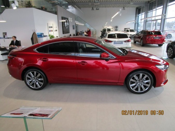 Mazda 6, 2.5i, barva červená