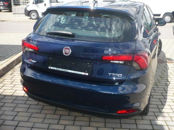 Fiat Tipo, HB 1.4 95k Street, barva modrá