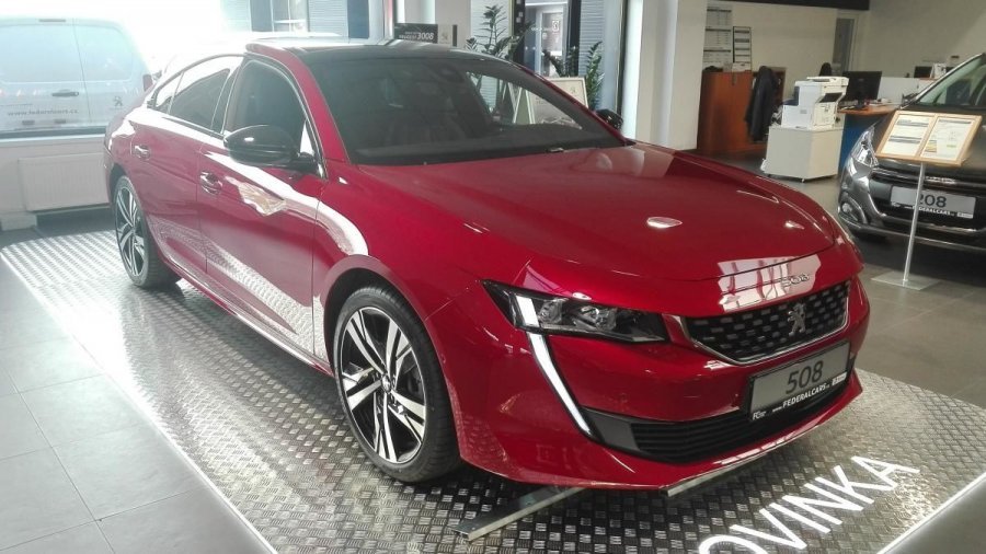 Peugeot 508, GT BlueHDi 180 S&S EAT8, barva červená