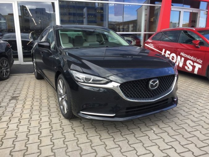 Mazda 6, 2,5G 194k, barva černá