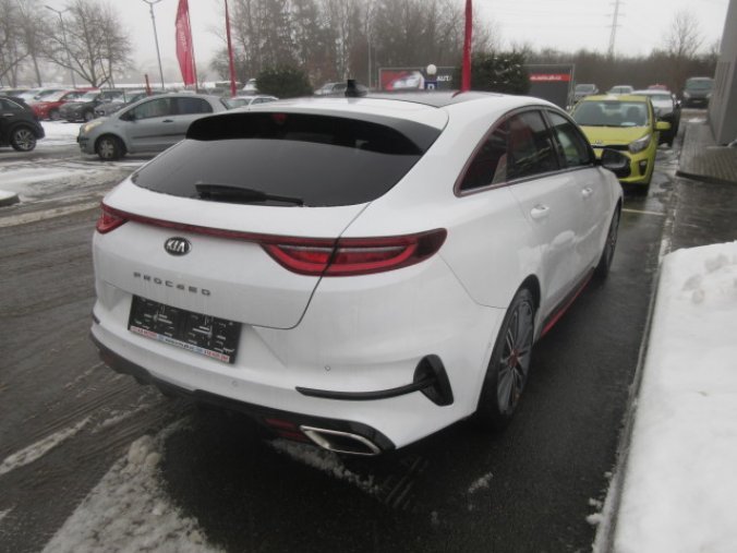 Kia ProCeed, ProCeed 1,6 T-GDi GPF 7DCT, barva bílá