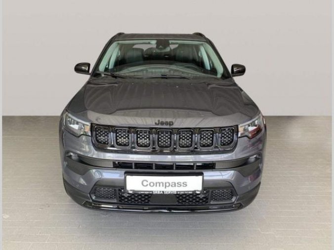 Jeep Compass, Night Eagle 1.3 Turbo GSE 130k, barva šedá