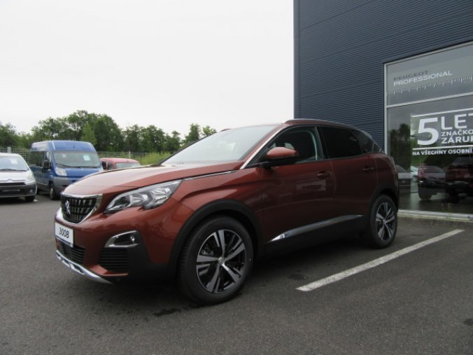 Peugeot 3008, ALLURE 1.2 PureTech 130k MAN6, barva hnědá