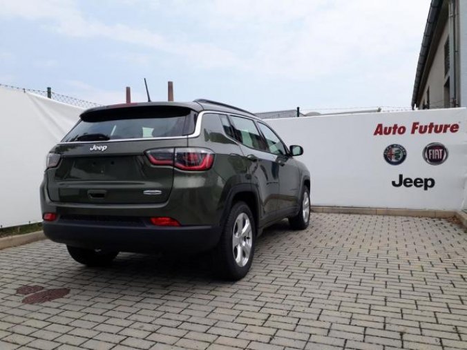 Jeep Compass, 1.4 140PS Longitude 4x2 manuál, barva zelená