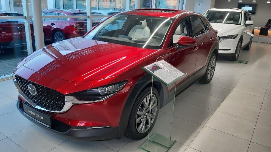 Mazda CX-30, Skyactiv-X180 A/T, barva červená