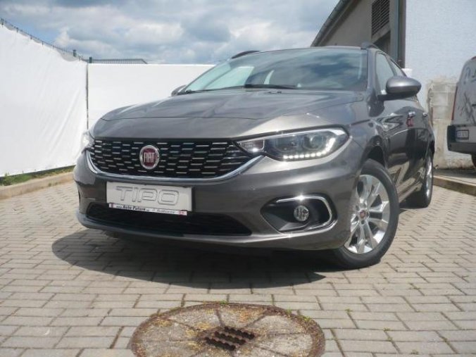 Fiat Tipo, SW 1.4 95k Italia extra, barva šedá