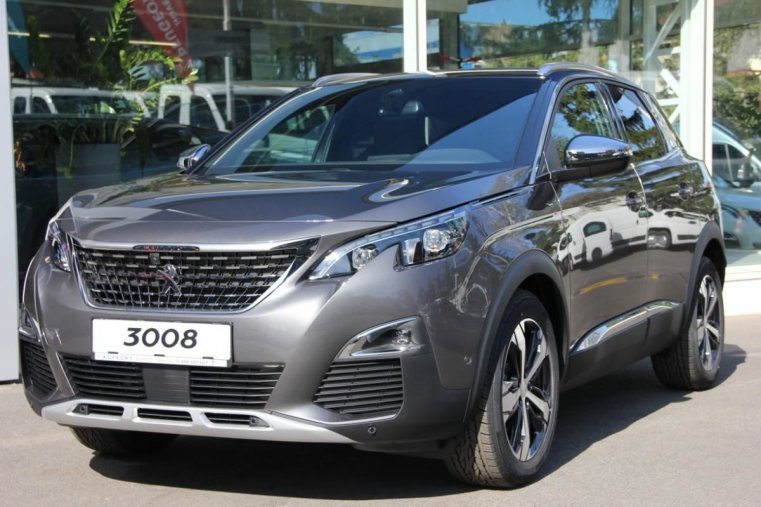 Peugeot 3008, GT 2,0 BlueHDI 180k EAT8, barva šedá