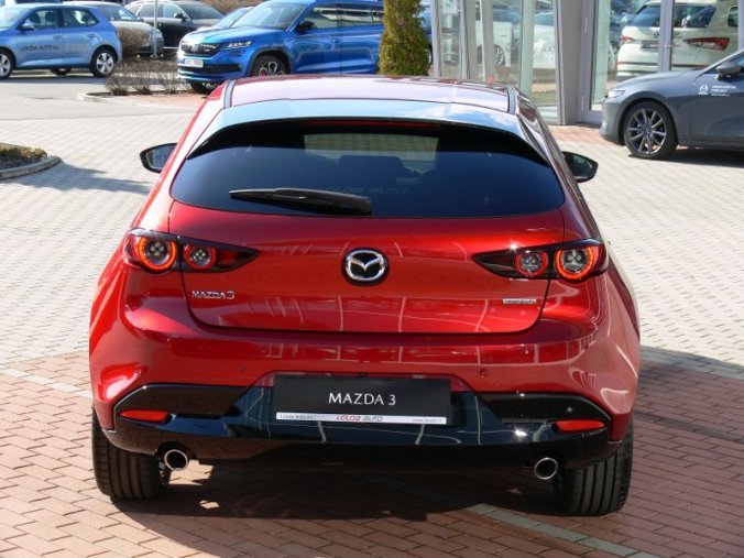 Mazda 3, 2.0 Skyactiv G122 A/T, barva červená