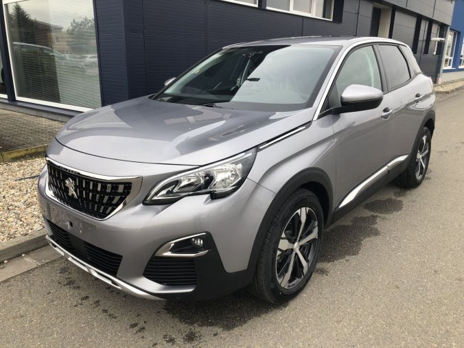 Peugeot 3008, Allure 1.2 PureTech 130 S&S MAN6, barva šedá