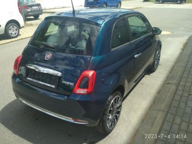 Fiat 500, 1.0 BSG 70k Dolcevita, barva modrá