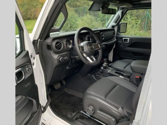 Jeep Wrangler, 2.0T GME Sahara 8ATX, barva bílá