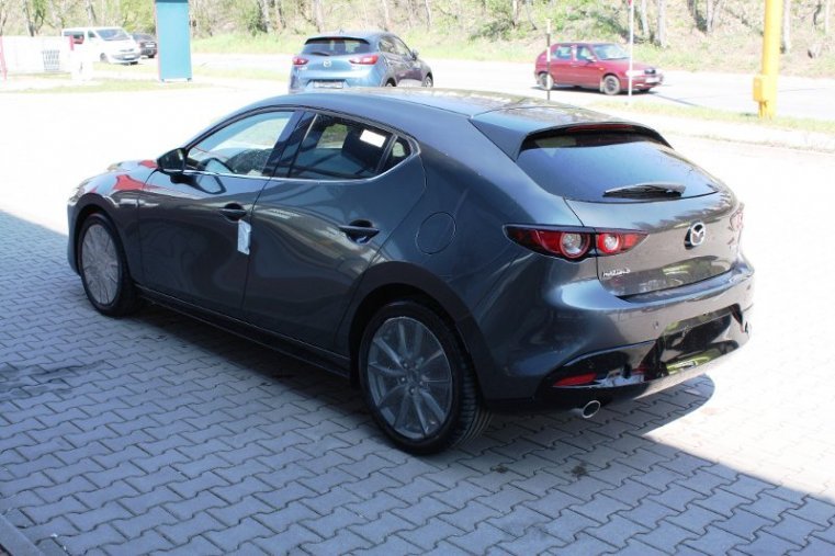 Mazda 3, SKYACTIV-G, barva šedá