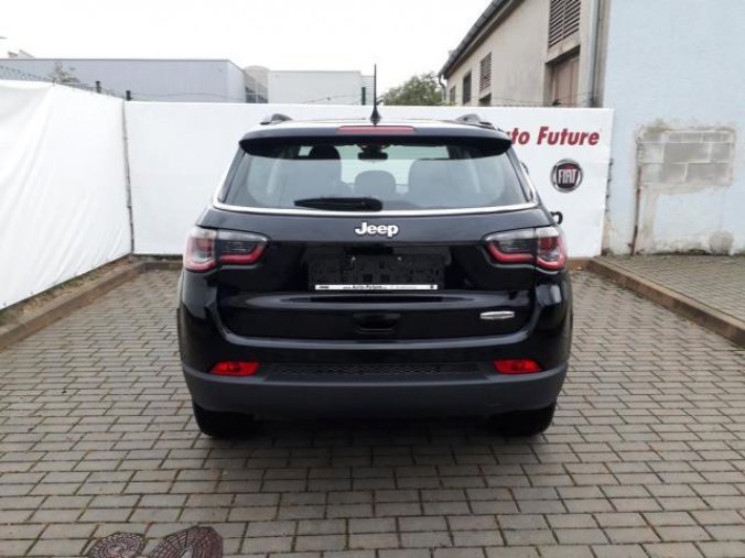 Jeep Compass, 1.4 140PS Longitude 4x2 manuál, barva černá