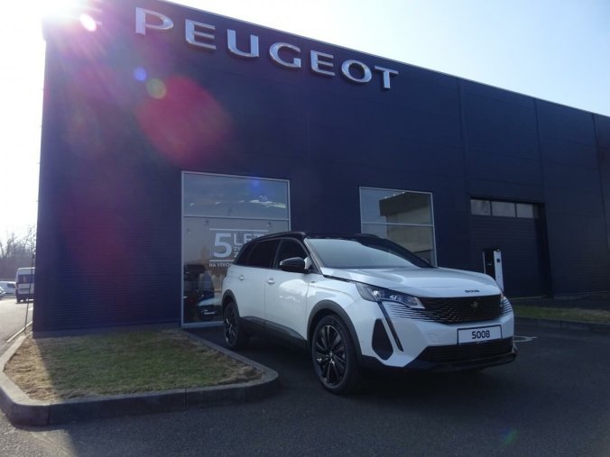 Peugeot 5008, Peugeot 5008 GT Hybrid 136 e-DCS6, barva bílá