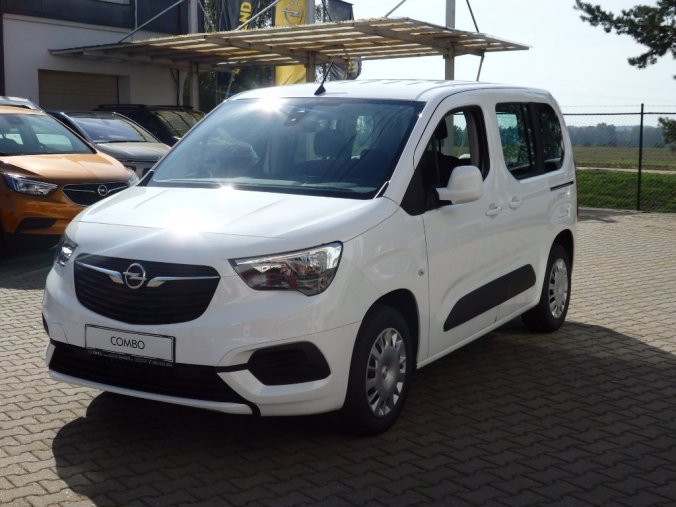 Opel Combo, Life Enjoy 1.2 Turbo 110k, barva bílá