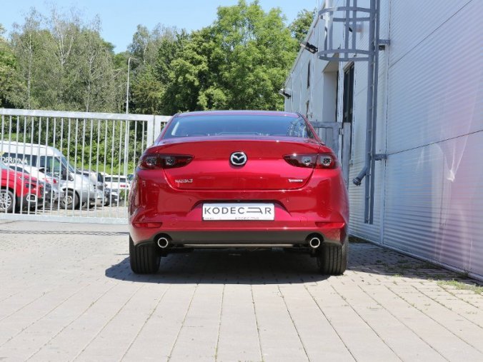 Mazda 3, 2,0 Skyactiv-G 122k/90kW MAN, barva červená