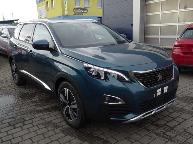 Peugeot 5008, ALLURE 1.2 PureTech 130k S&S MAN6, barva zelená