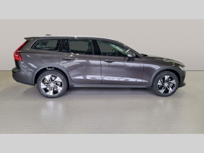 Volvo V60, B5 2.0L 250+14 HP CROSS COUNTR, barva šedá