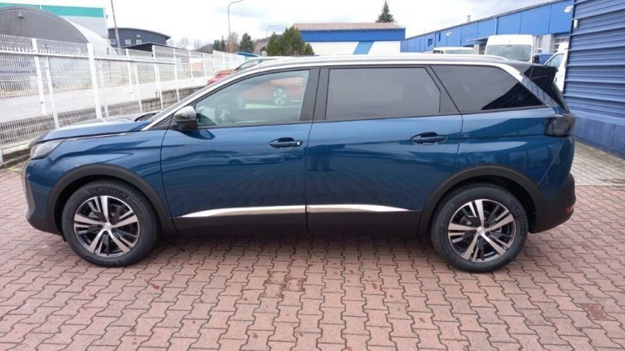 Peugeot 5008, Peugeot 5008 Allure Pack BlueHdi 130k EAT8, barva modrá