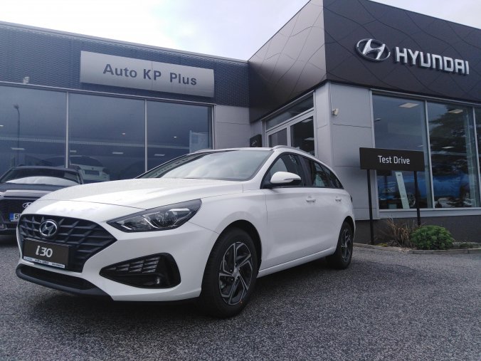 Hyundai i30, 1,5i CVVT 81 kW (95 NAT) 6 st. man, barva bílá