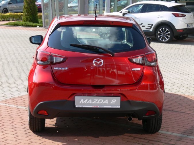 Mazda 2, 1.5 Skyactiv G75, barva červená