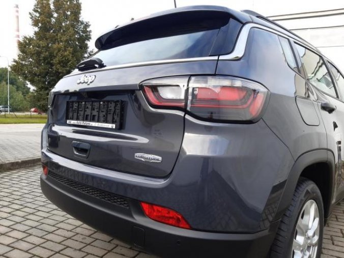 Jeep Compass, 1.3 150 Long.  AUTOM, SKLADEM!, barva šedá