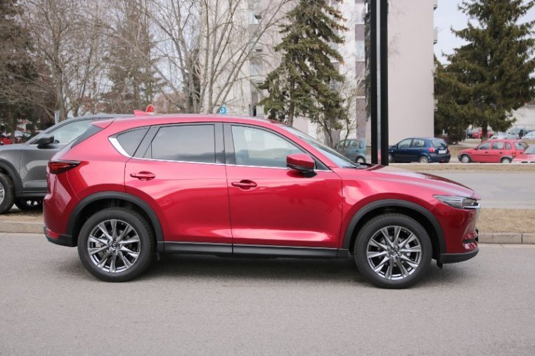 Mazda CX-5, 2,5 Skyactiv-G 194k, barva červená