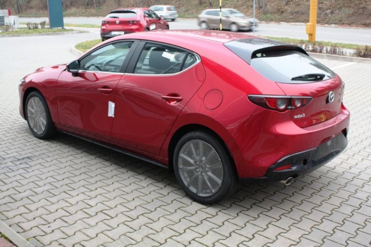 Mazda 3, SKYACTIV-G, barva červená