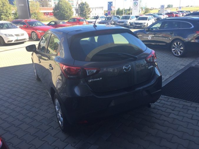 Mazda 2, 1,5 Skyactiv-G75, barva šedá