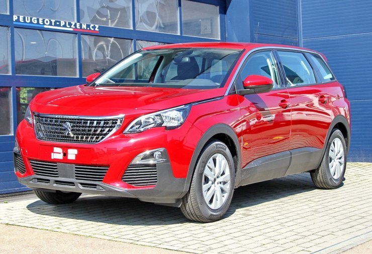 Peugeot 5008, Active 1.2 PureTech 130 EAT8, barva červená