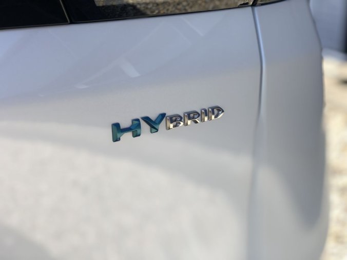 Peugeot 3008, Peugeot 3008 GT Plug-in HYBRID 225 e-EAT8, barva bílá