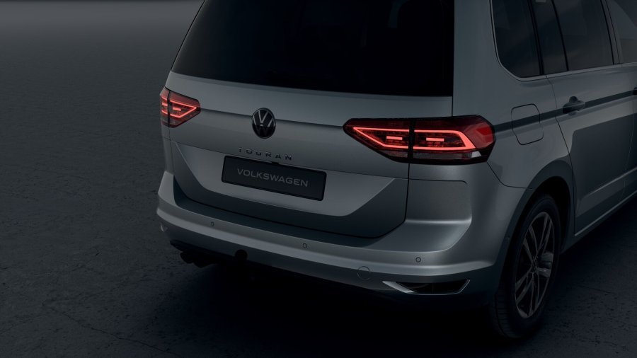 Volkswagen Touran, Touran People 2,0 TDI 7DSG EVO, barva stříbrná