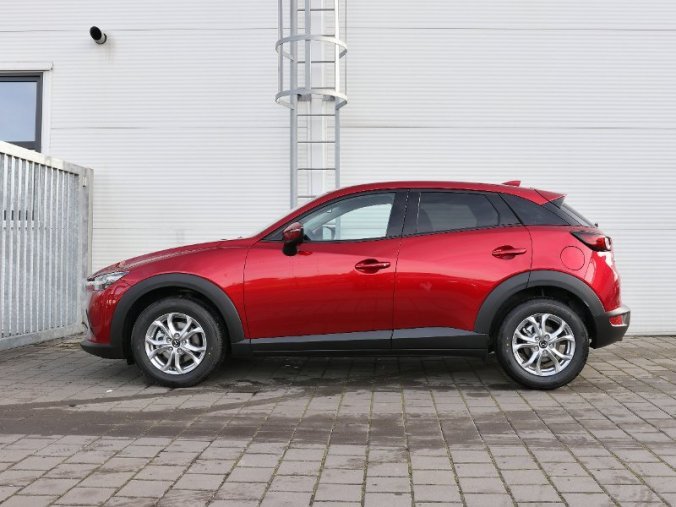 Mazda CX-3, 2,0 Skyactiv-G 89kW/121k AT, barva červená